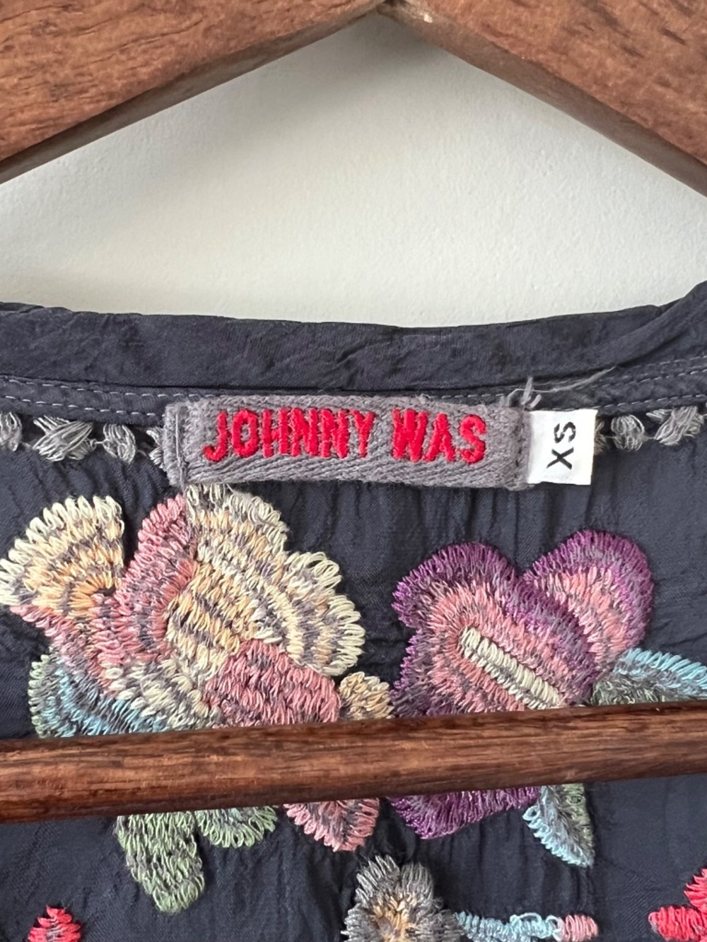 Johnny Was V Neck Tunic Gray Women XS Floral Embroidered  3/4 Sleeve Bohemian - Picture 6 of 8